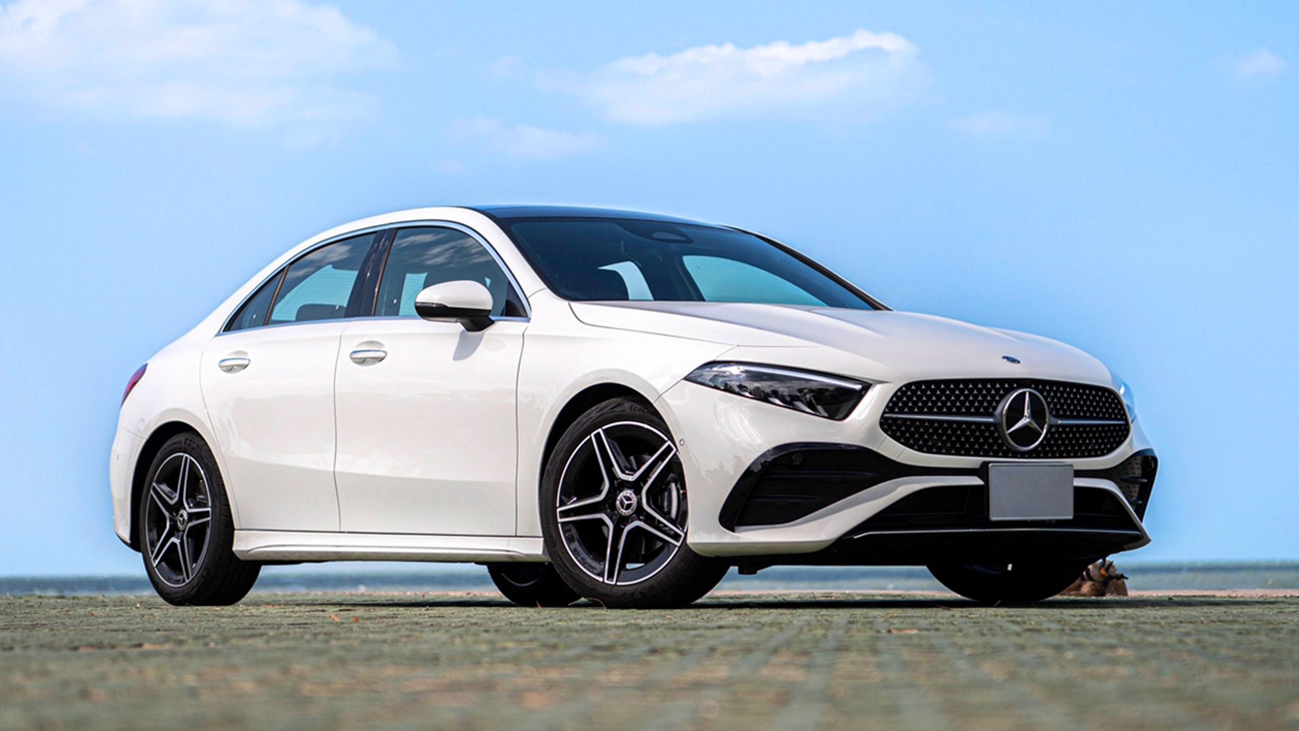 Mercedes-Benz Inconic of Success