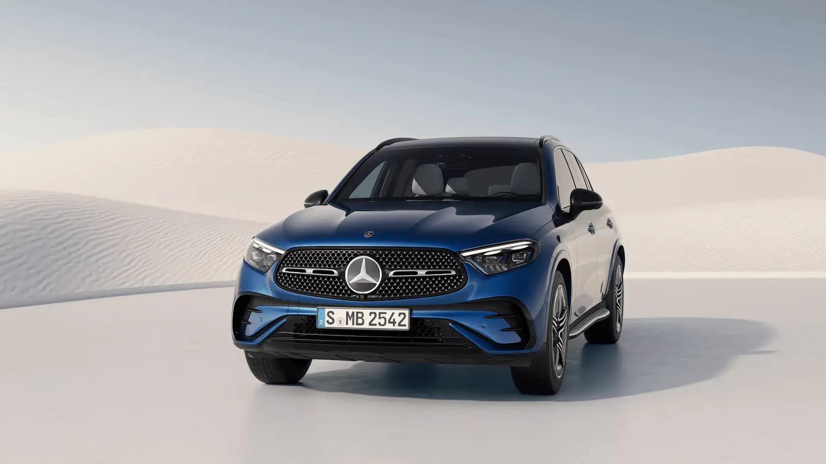 Exterior image showing mercedes-benz glc class : suv ระดับพรีเมียมที่ได้รับความนิยมสูงสุด
