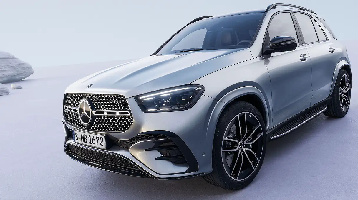Exterior image showing mercedes-benz gle class : ยุคใหม่ของ suv ที่แข็งแกร่งและหรูหราในทุกมิติ